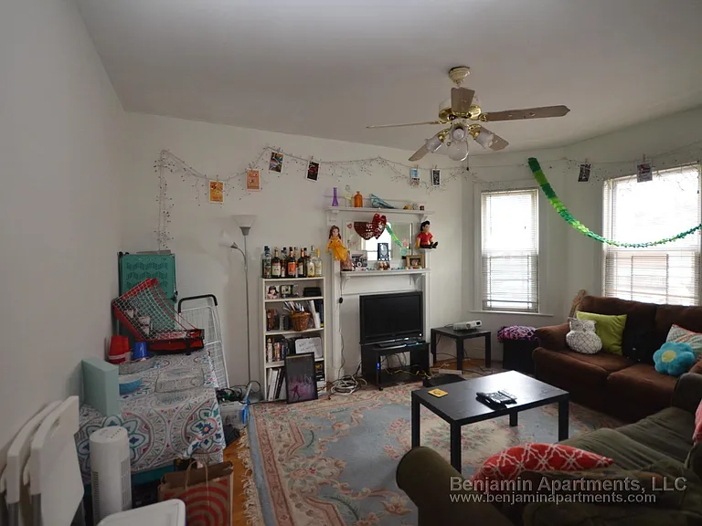 530 Cambridge St #4 — Photo 3