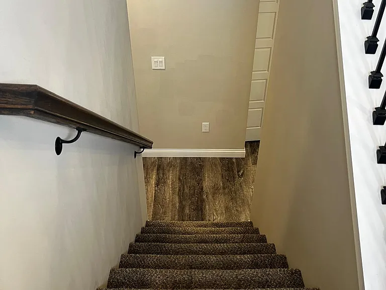 300 Turner Ct — Photo 31