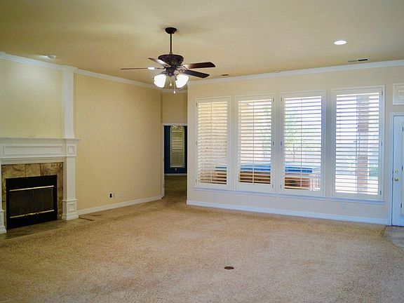 4th image of 52 Kahala Dr