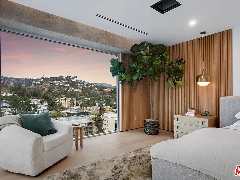 7135 Hollywood Blvd #W — Photo 15