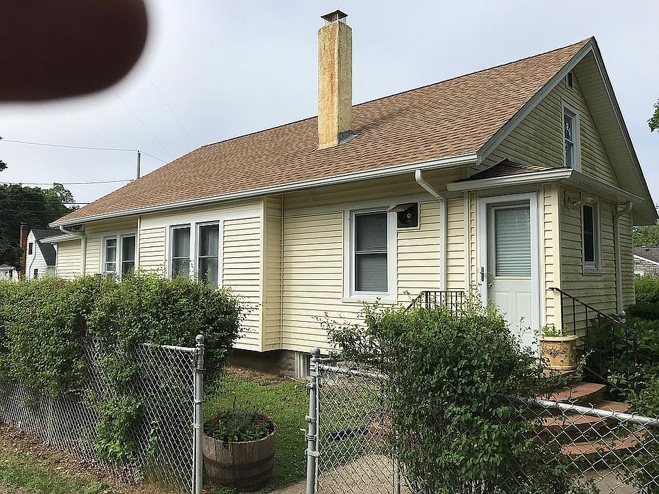 2nd image of 760 Washington Ave