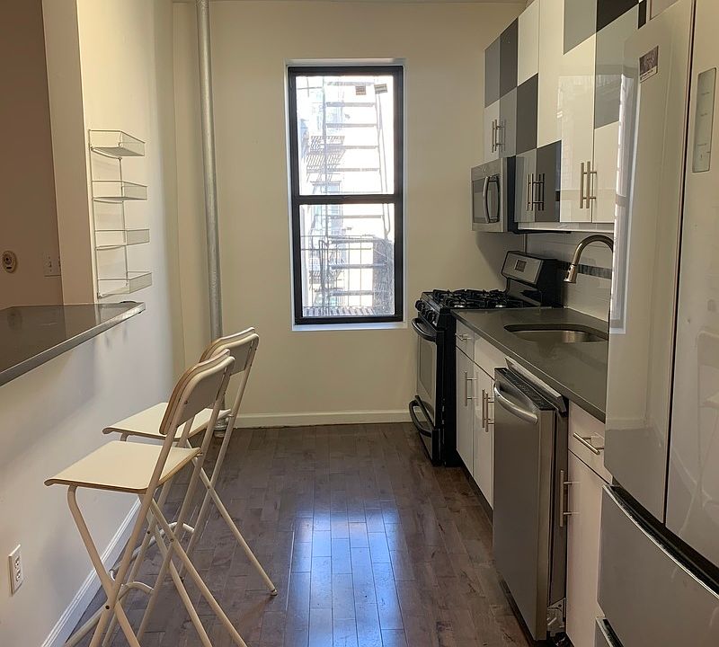 1st image of 377 Montgomery St APT E4