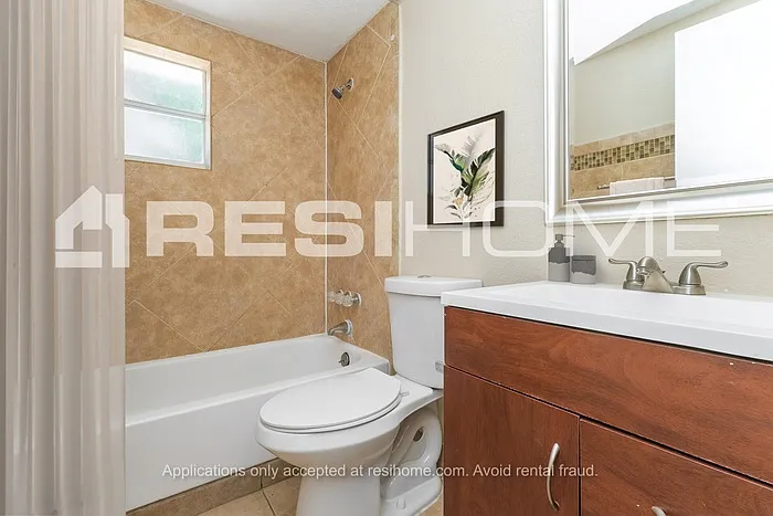7700 Farmlawn Dr — Photo 10