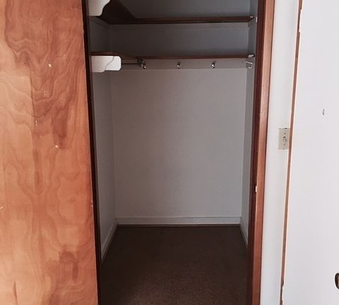 5th image of 4718 11th Ave NE APT 22