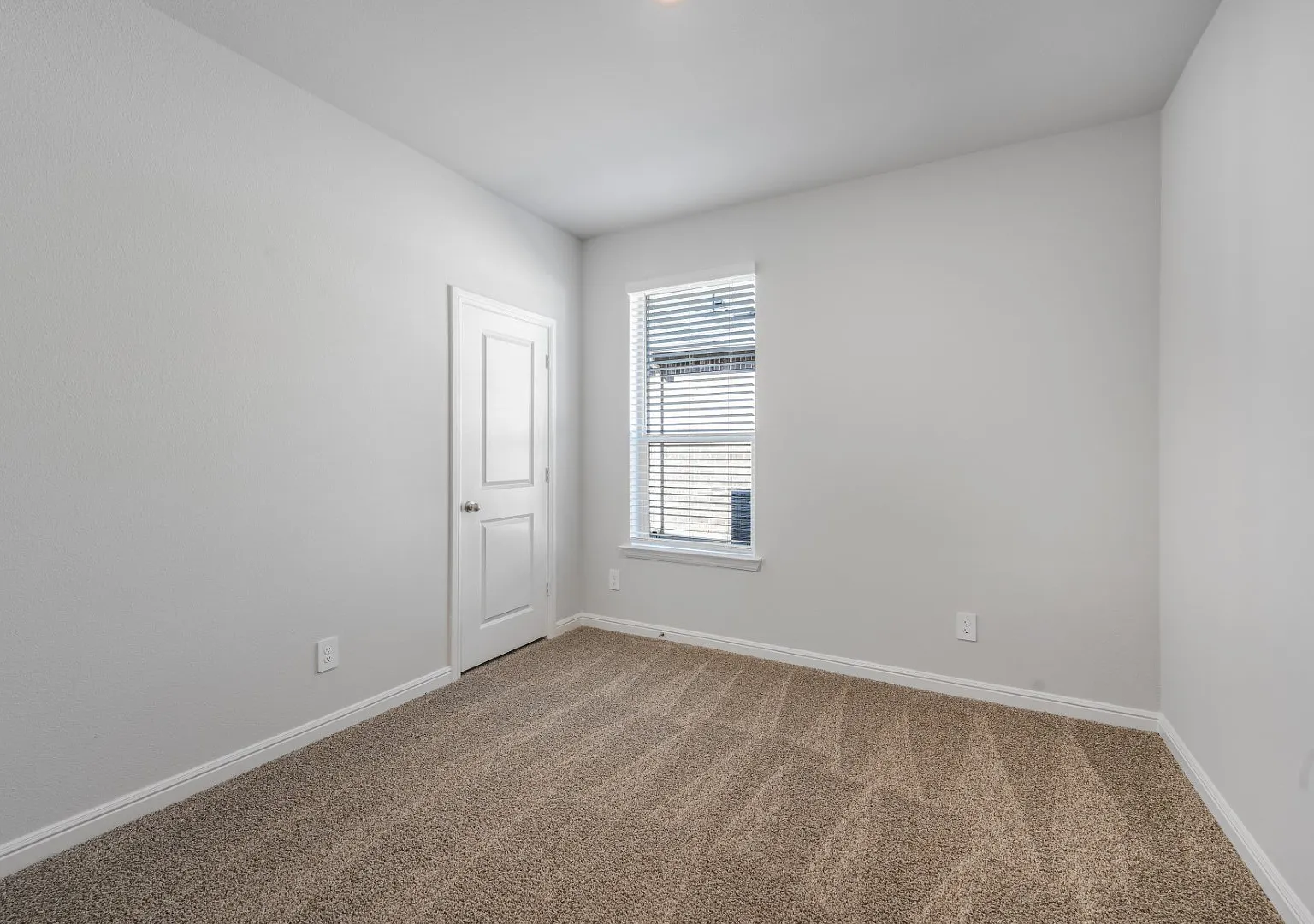 110 Daffodil Lane — Photo 4
