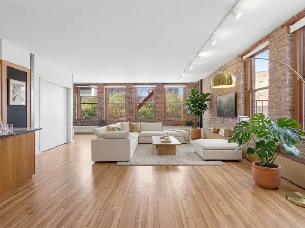 323 Greenwich St APT 3, New York, NY 10013