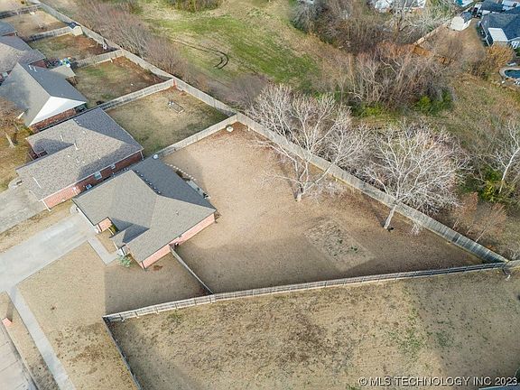4th image of 1904 Walnut Hill Ln