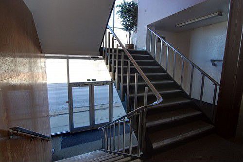 1st image of 527 W 39th St