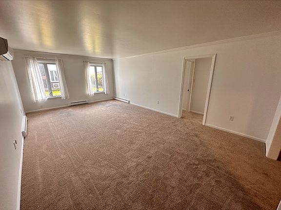 3rd image of 1307 Highland Ave APT 1