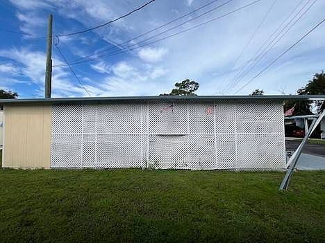 2nd image of 2320 Bee Ridge Rd Lot 73