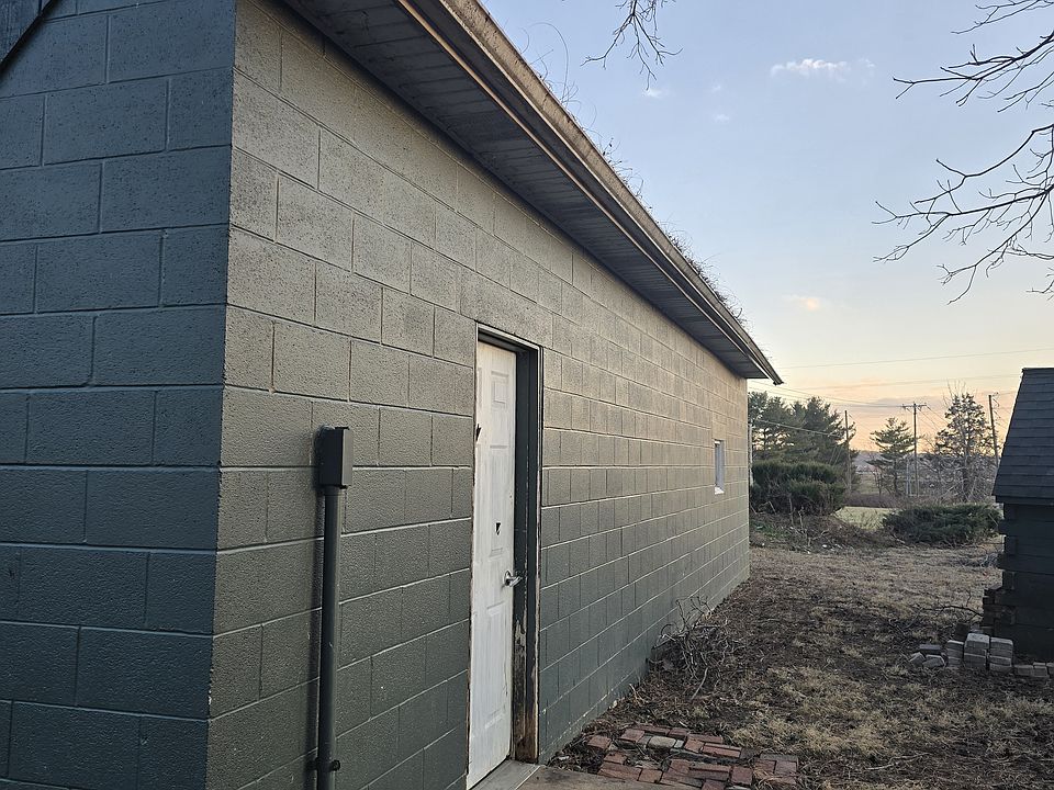 2nd image of 1002 Union School Rd