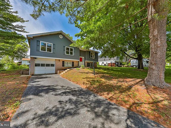 2nd image of 203 Cathy Ann Dr