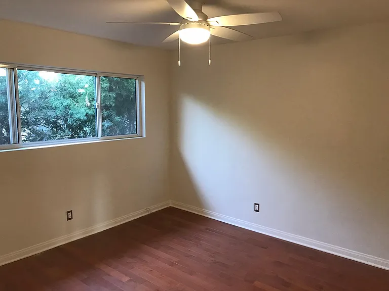 1650 Livonia Ave #7 — Photo 10