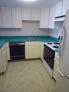 3rd image of 45 Longwood Ave APT 805