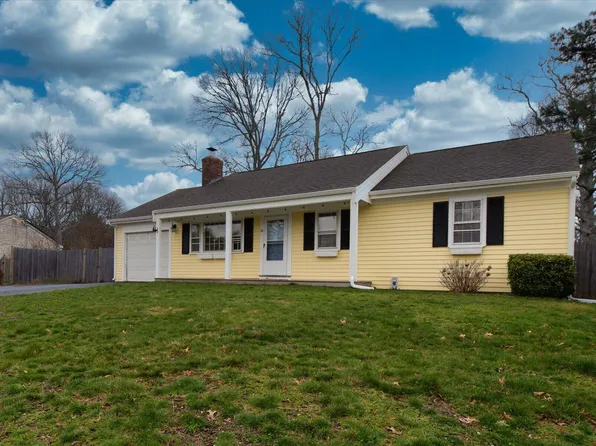 76 Sierra Way, West Yarmouth, MA 02673