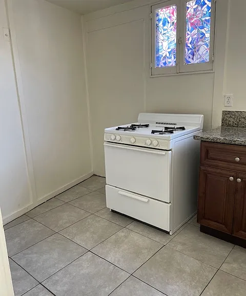 4745 Beverly Blvd #1 — Photo 4