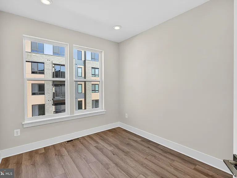 2507 Light St — Photo 21