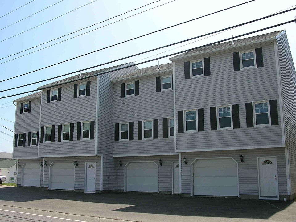 2nd image of 163 E Grand Avenue #1