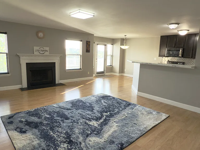 5585 Wavecrest Cir — Photo 3