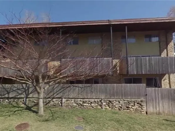 4511 Headwood Dr APT 5, Kansas City, MO 64111