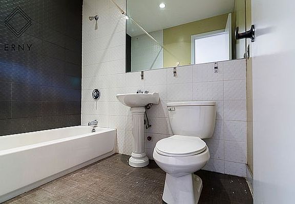 4th image of 1050 Putman Ave #2E