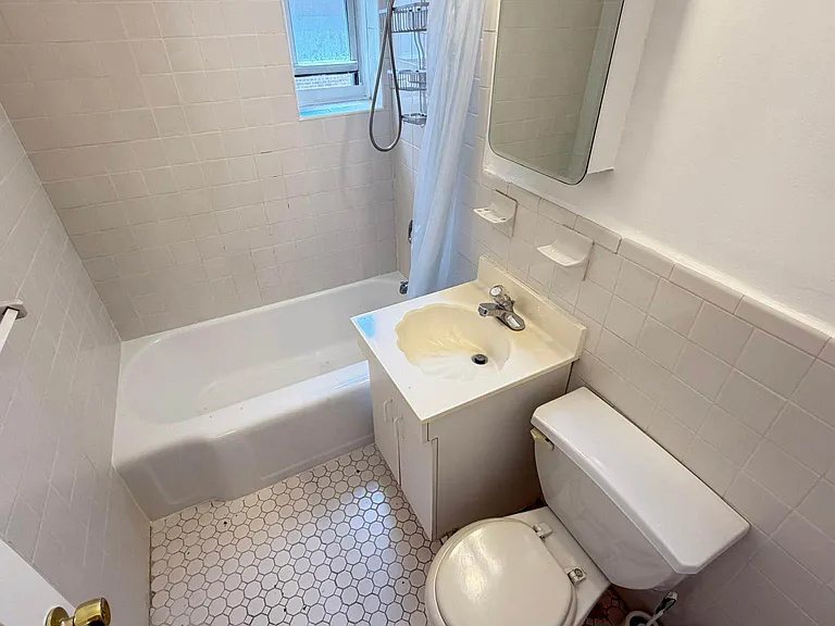 105-24 63rd Dr #5L — Photo 23