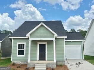 112 Lenox Cir, Lagrange, GA 30241