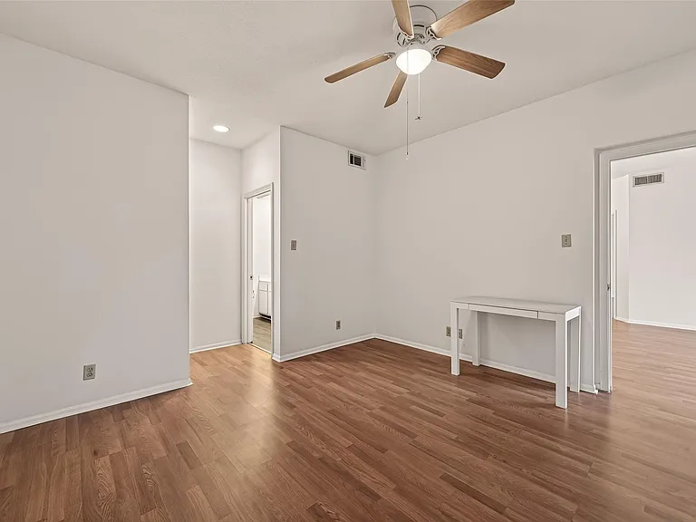 2211 S Braeswood Blvd #23C — Photo 24