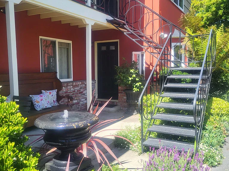 1350 Hoover St #4 — Photo 12