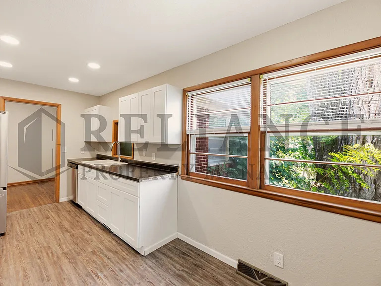841 N Country Acres Ave — Photo 17
