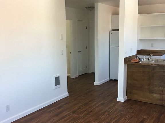 3rd image of 429 Grant St APT C