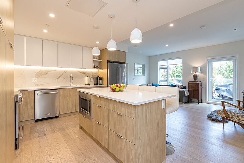 Saanich Apartment for rent - 2 Bedrooms — photo 12