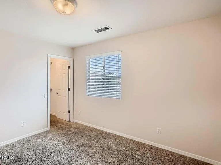 2039 W Kathleen Rd — Photo 22