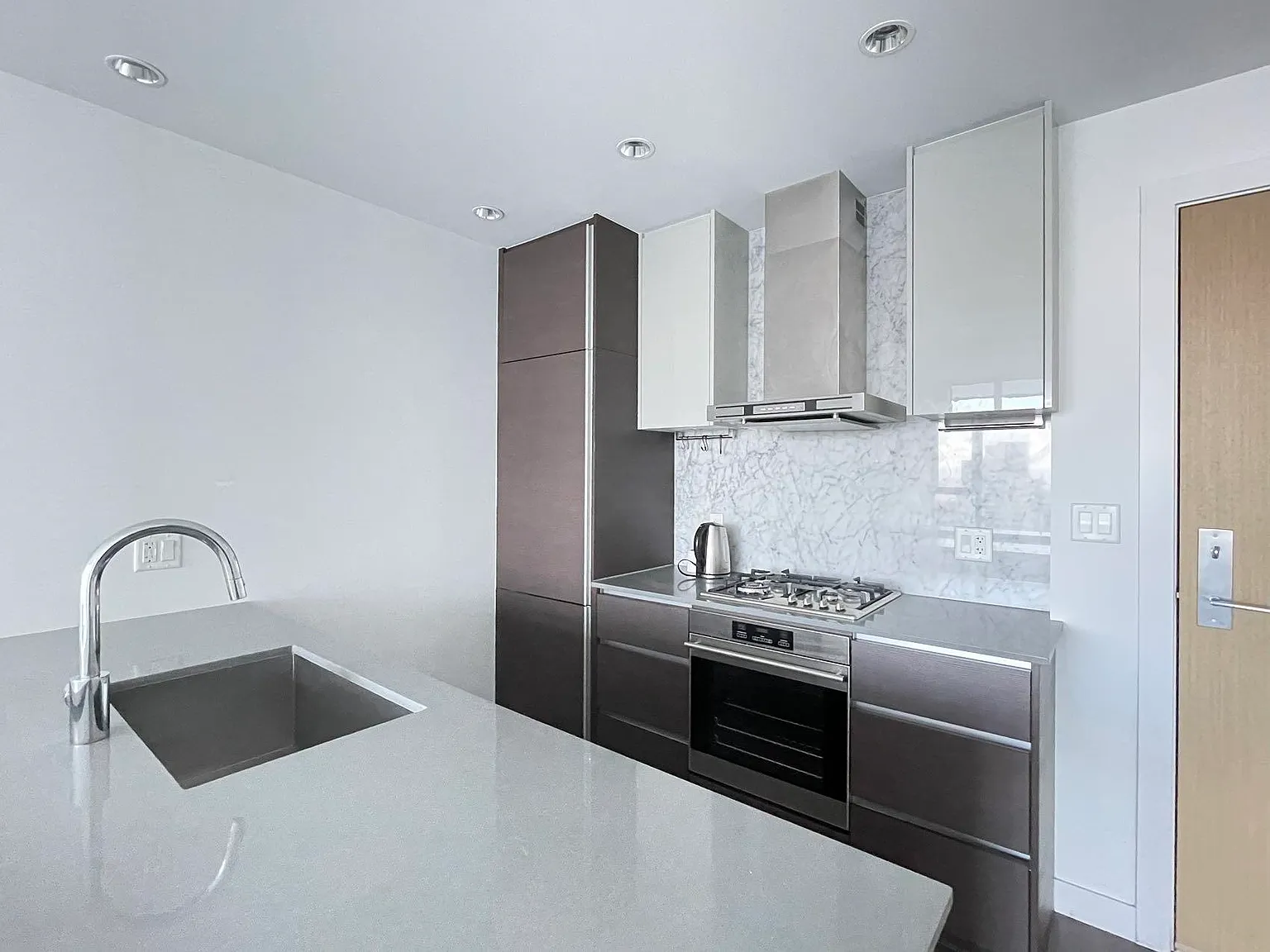 1 bed, 600 sqft, $2,350 — Photo 3