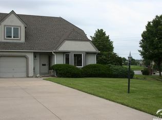 2714A Chipperfield Rd, Lawrence, KS 66047