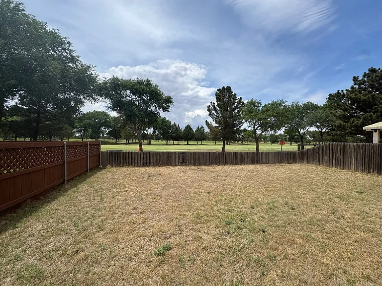 204 Genoa Ave — Photo 11