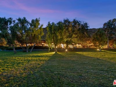 24474 Mulholland Hwy, Calabasas, CA, 91302