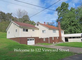 122 Vineyard St, Johnstown, PA 15906