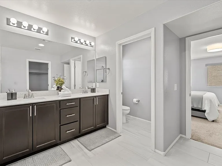 8524 Blazing Desert Ave — Photo 21