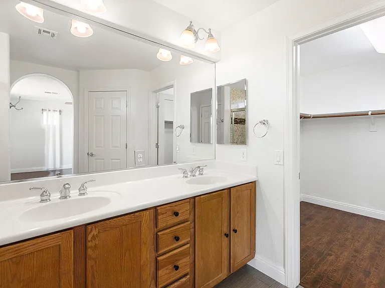 7970 Pomona Valley Ct — Photo 33