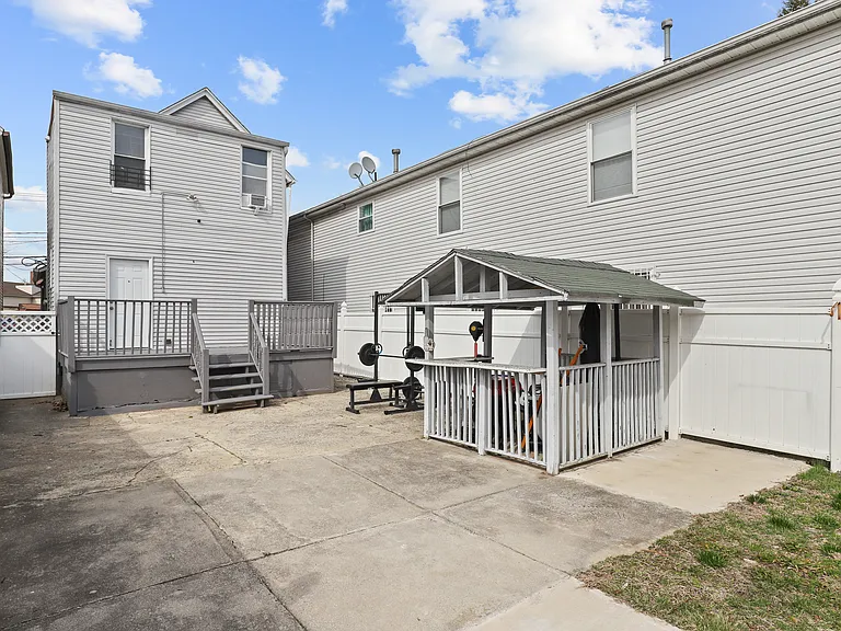 16 Hinsdale Pl — Photo 16