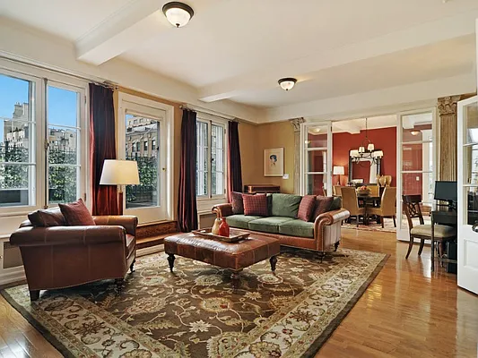 Sold by Sotheby's International Realty | media 2