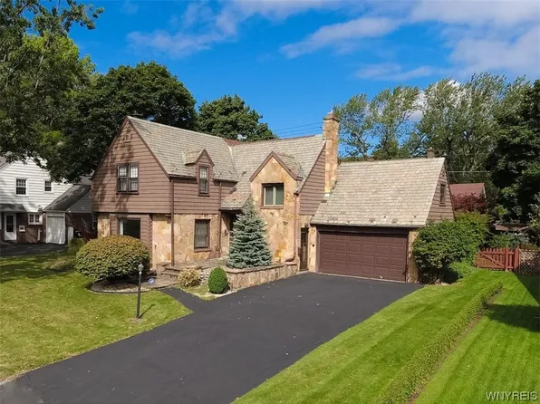 70 Danbury Ln, Buffalo, NY 14217