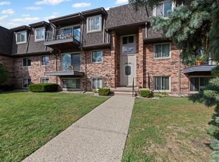 406 Riviera Dr, Saint Clair Shores, MI 48080