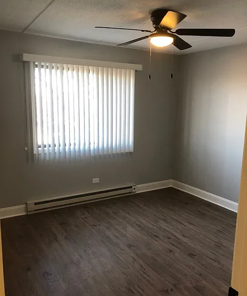 951 N Rohlwing Rd #101A — Photo 10