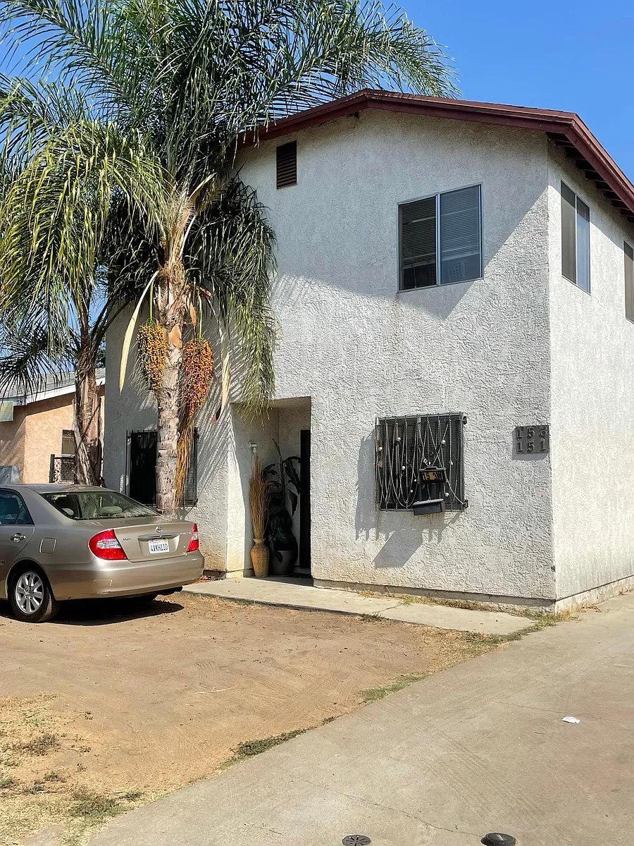 Building Photo - 153 W 109th Pl