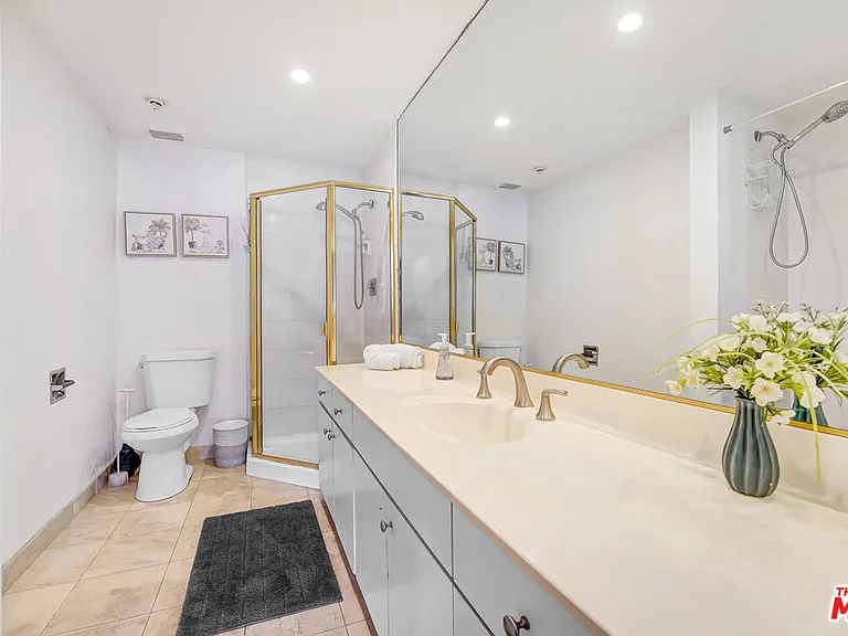 7250 Franklin Ave #503 — Photo 10