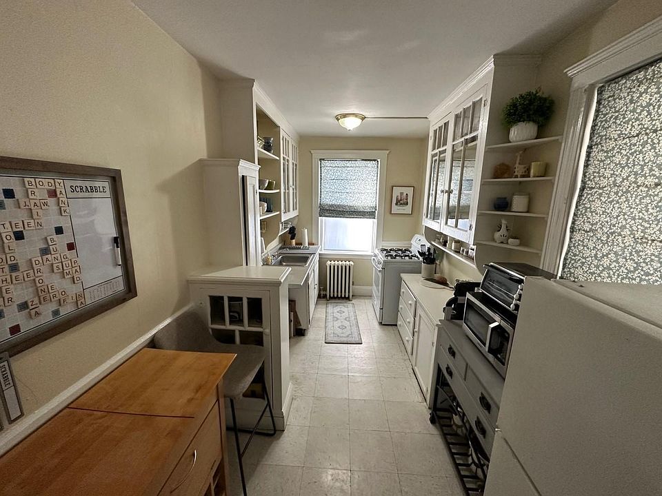 2nd image of 45 Linden St #3