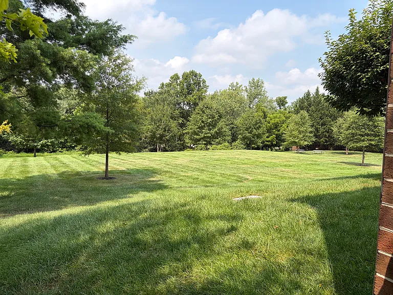 2111 Woodbox Ln #A — Photo 39