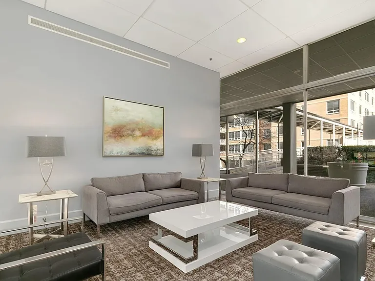 350 G St SW — Photo 33